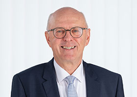 Dr. Horst Aichinger